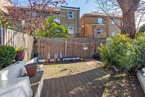 22 Cambridge Road North, London, W4 4AA