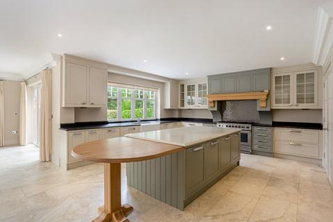 6 bedroom detached house to rent, Tilford Road, Farnham, Surrey