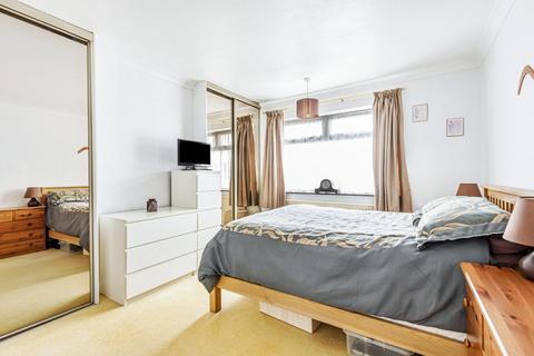 21 Heath Rise, Bromley, BR2 7PB