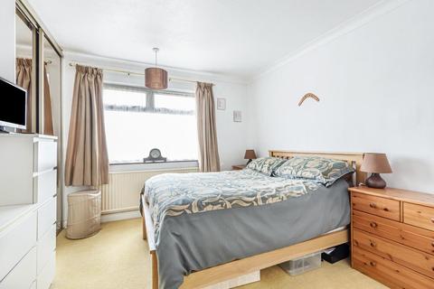 21 Heath Rise, Bromley, BR2 7PB