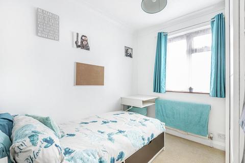 21 Heath Rise, Bromley, BR2 7PB