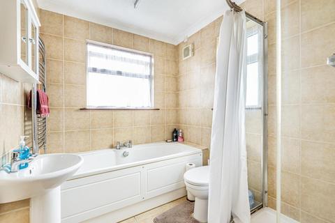21 Heath Rise, Bromley, BR2 7PB