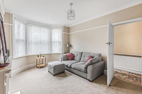 33 Burnhill Road, Beckenham, BR3 3LA