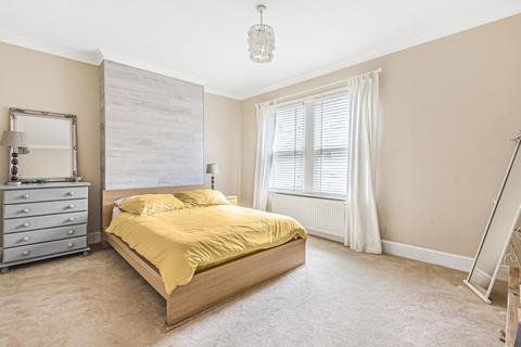 33 Burnhill Road, Beckenham, BR3 3LA