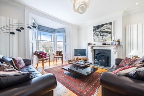 26 Bellevue Crescent, Bristol, BS8 4TE