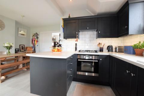 8 Ashwood Road, Exeter, EX2 8JP