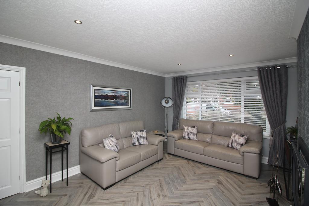 Linden Avenue, ThorntonCleveleys, FY5 4 bed bungalow £360,000