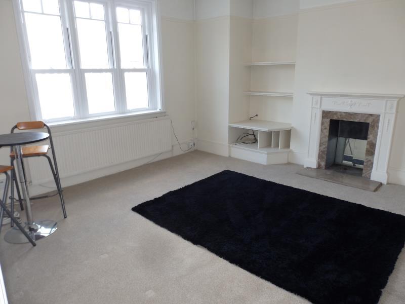 Cranley Gardens, Muswell Hill, N10 2 bed flat £1,700 pcm (£392 pw)