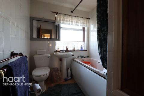 15 Howell Road, Corringham, Stanford-le-hope, SS17 8JL