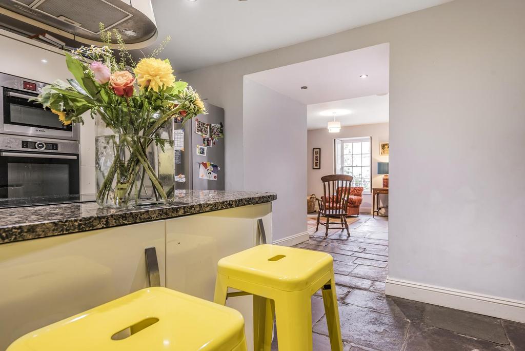 Kitchen to Snug