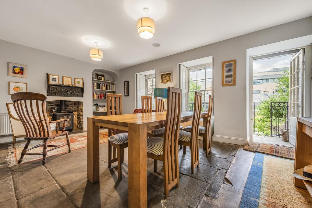 Breakfast Room