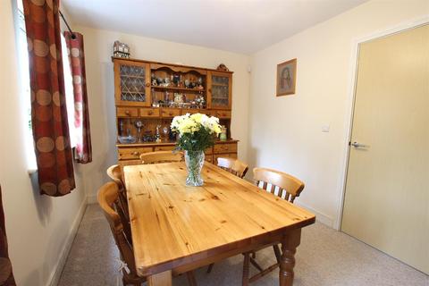 17 Ainsworth Close, Darwen, BB3 2UL