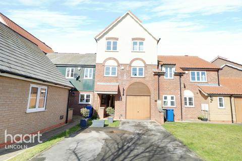 4 Bridge Walk, Burton Waters, Lincoln, LN1 2WR