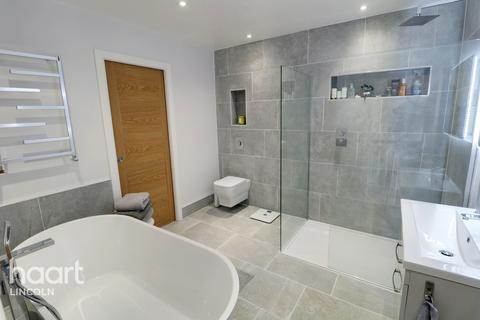 4 Bridge Walk, Burton Waters, Lincoln, LN1 2WR