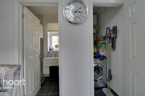 10 Cherry Tree Close, Grays, RM17 6JA