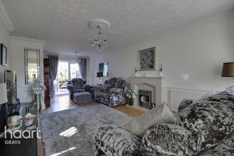 10 Cherry Tree Close, Grays, RM17 6JA