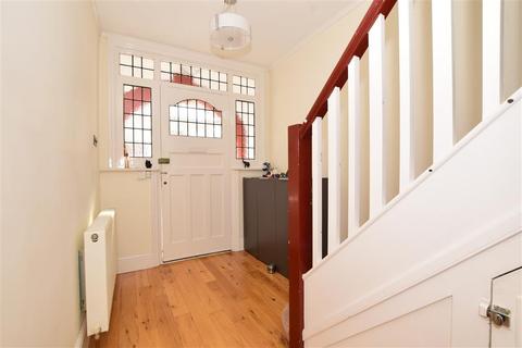 23 Nursery Close, Croydon, CR0 5EW