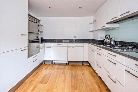3 bedroom apartment to rent, Cranwich Road, Stoke Newington, London, N16