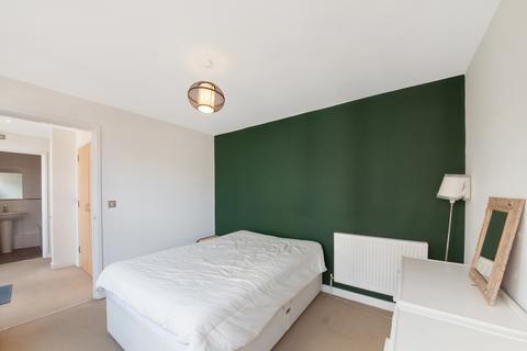 6 Bartlett Mews, London, E14 3GS
