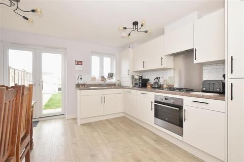 15 Amsbridge Crescent, Wick, Littlehampton, BN17 7GE