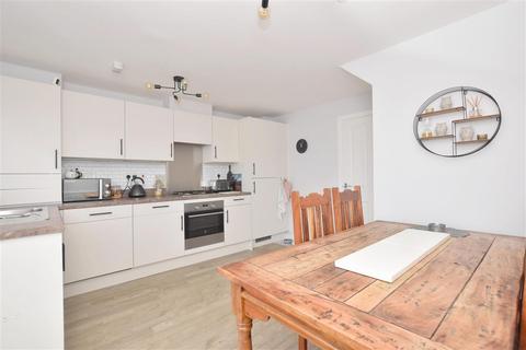 15 Amsbridge Crescent, Wick, Littlehampton, BN17 7GE