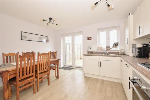 15 Amsbridge Crescent, Wick, Littlehampton, BN17 7GE
