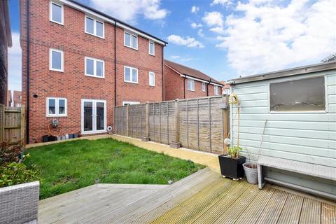 15 Amsbridge Crescent, Wick, Littlehampton, BN17 7GE