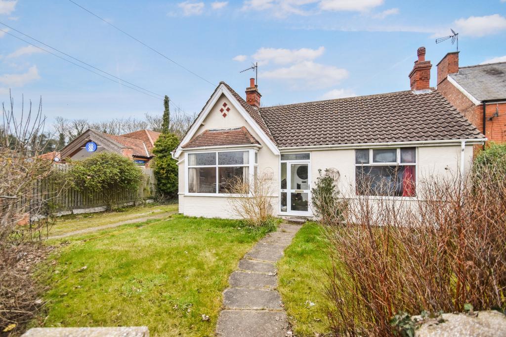 High Street, Burgh Le Marsh, PE24 3 bed bungalow for sale £199,500