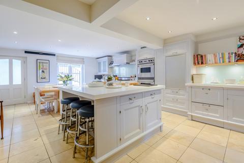8 Trinity Place, Windsor, SL4 3AP