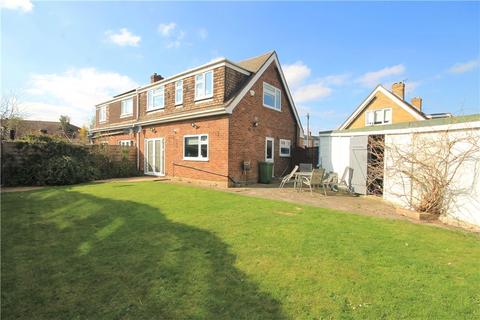 5 Deridene Close, Stanwell, Staines-upon-thames, TW19 7LS