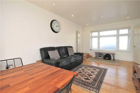 5 Deridene Close, Stanwell, Staines-upon-thames, TW19 7LS