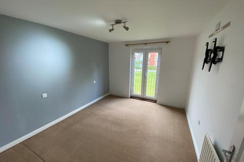 2 bedroom flat to rent, Russell Walk, Exeter, EX2