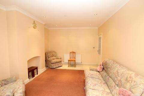 82 Becmead Avenue, Harrow, HA3 8EZ