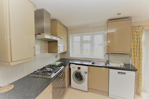 82 Becmead Avenue, Harrow, HA3 8EZ