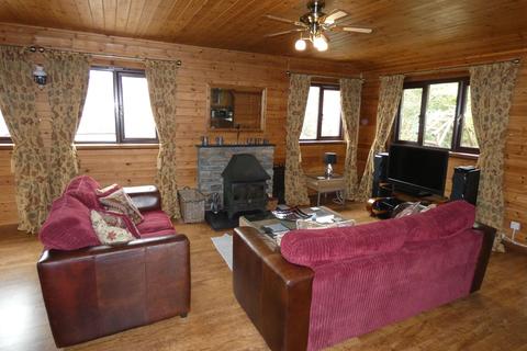 8 Bryniau, Brithdir, Dolgellau, LL40 2TY