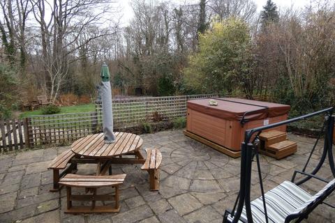 8 Bryniau, Brithdir, Dolgellau, LL40 2TY