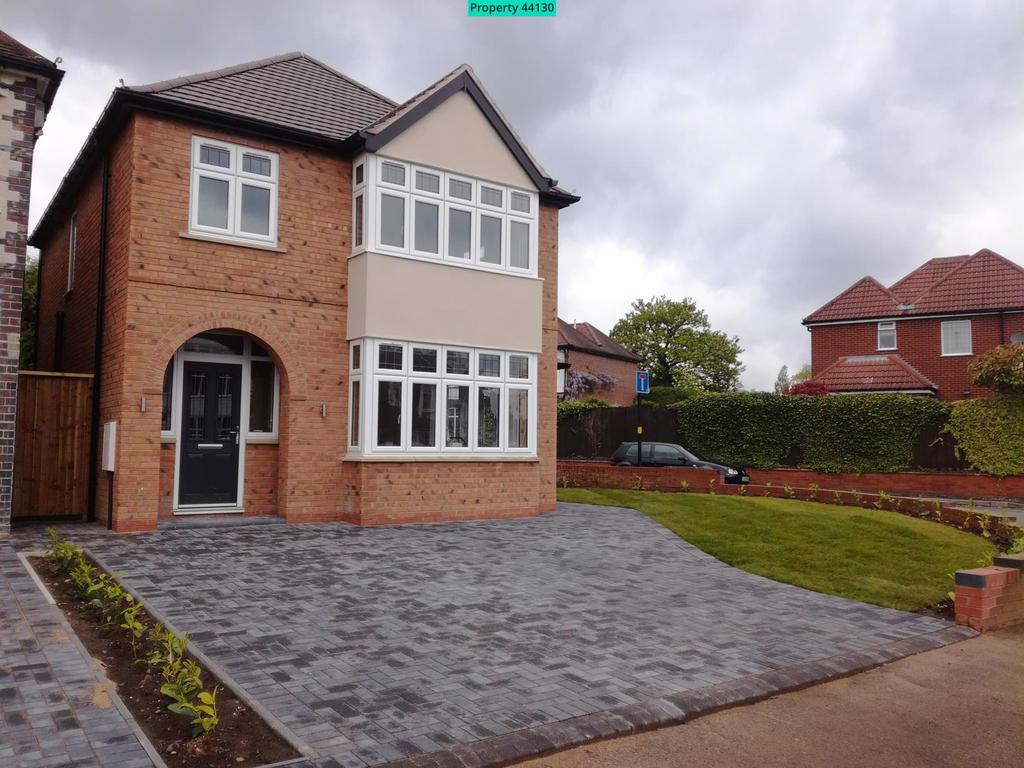 Sunnybank Road, Sutton Coldfield, B73 5RE 4 bed detached house £1,400