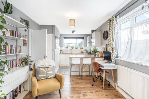 10 Little Dimocks, London, SW12 9JH
