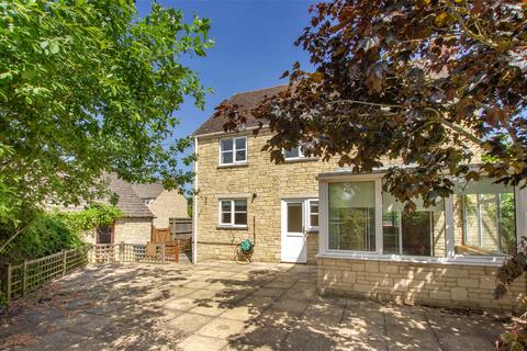 108 Eton Close, Witney, OX28 3GB