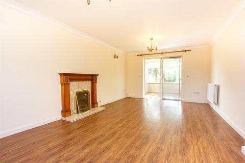 108 Eton Close, Witney, OX28 3GB