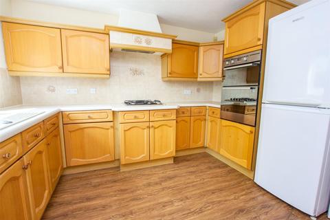 108 Eton Close, Witney, OX28 3GB