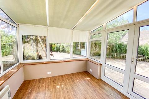 108 Eton Close, Witney, OX28 3GB