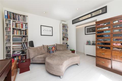 1 bedroom flat to rent, Leighton Road, Kentish Town, London