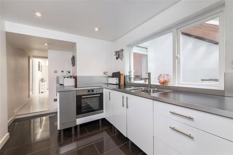 1 bedroom flat to rent, Leighton Road, Kentish Town, London