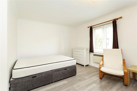 Studio to rent, Windsor Court, Carrara Wharf, Ranelagh Gardens, London