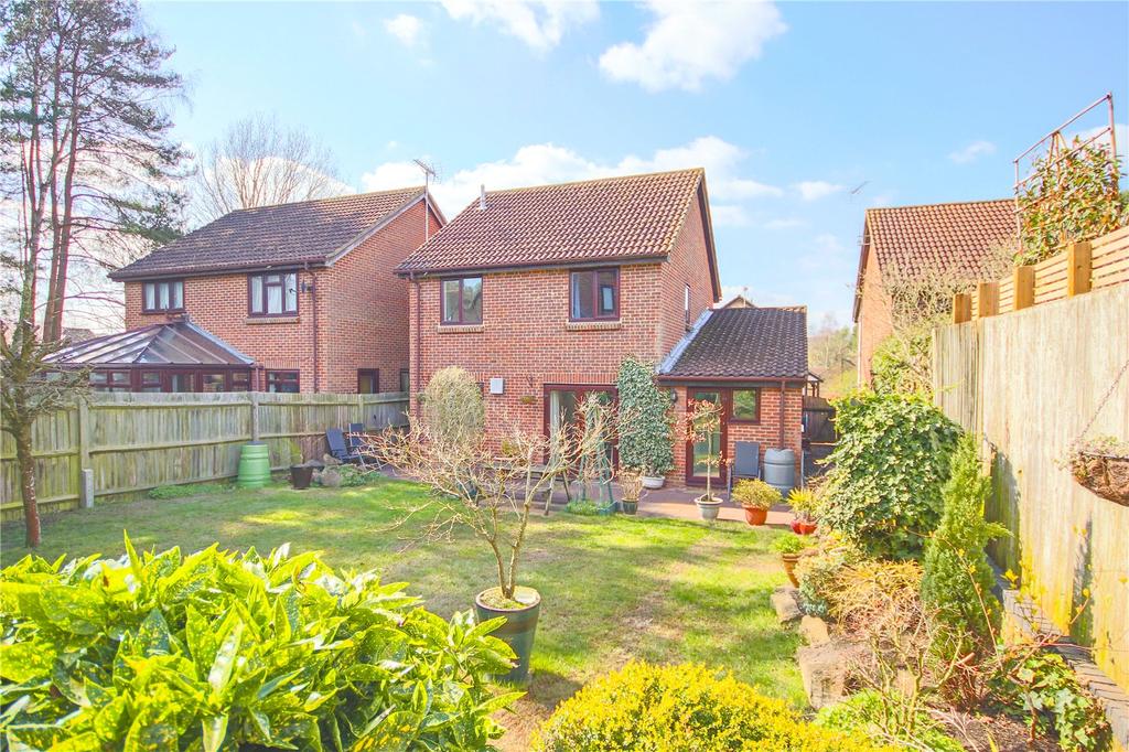 Woodmancott Close, Forest Park, Bracknell, Berkshire, RG12 4 bed