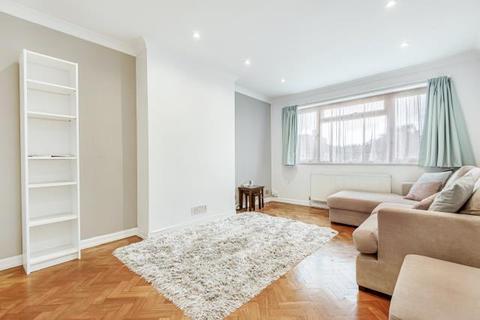 6 Malcolm Court, Stanmore, HA7 4HN