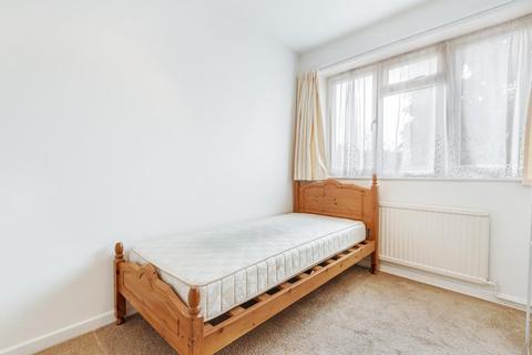 6 Malcolm Court, Stanmore, HA7 4HN