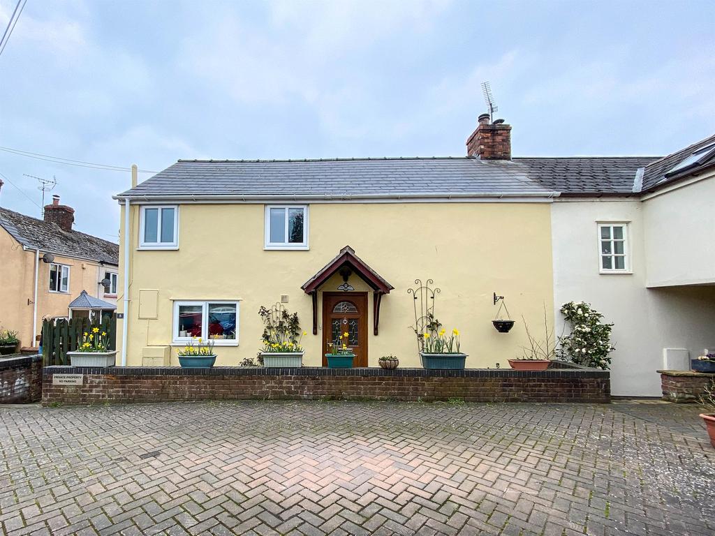 Rowley, Cam, Dursley, GL11 5NT 3 bed end of terrace house £285,000