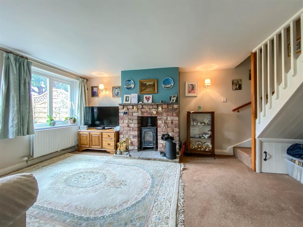 Rowley, Cam, Dursley, GL11 5NT 3 bed end of terrace house £285,000